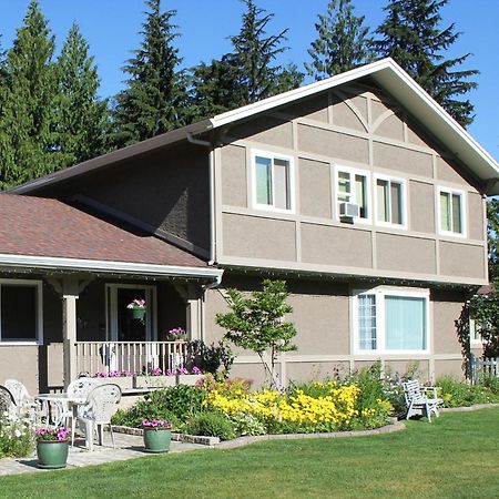 Alpenrose Revelstoke Bed & Breakfast Ngoại thất bức ảnh