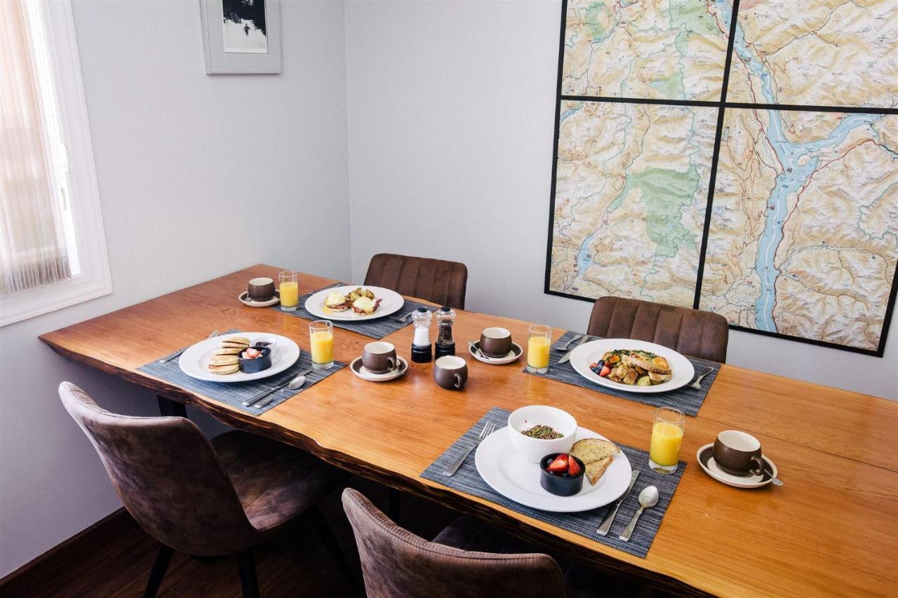 Alpenrose Revelstoke Bed & Breakfast Ngoại thất bức ảnh