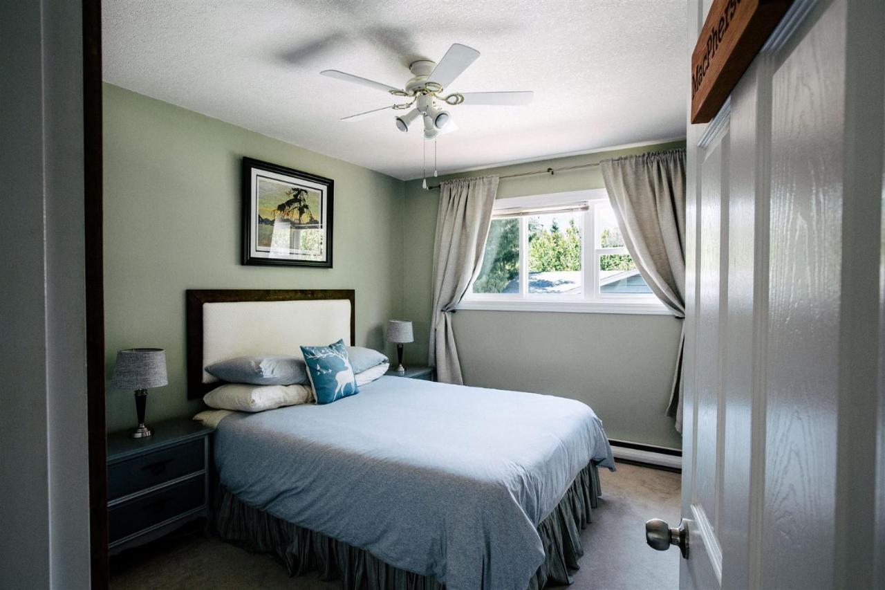 Alpenrose Revelstoke Bed & Breakfast Ngoại thất bức ảnh