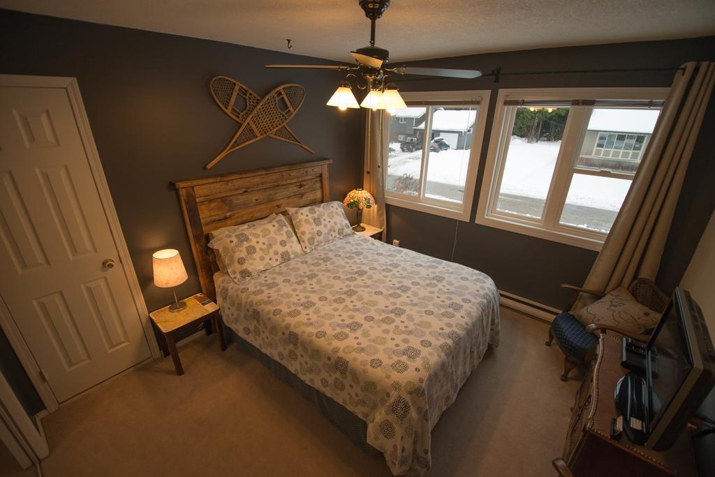 Alpenrose Revelstoke Bed & Breakfast Phòng bức ảnh