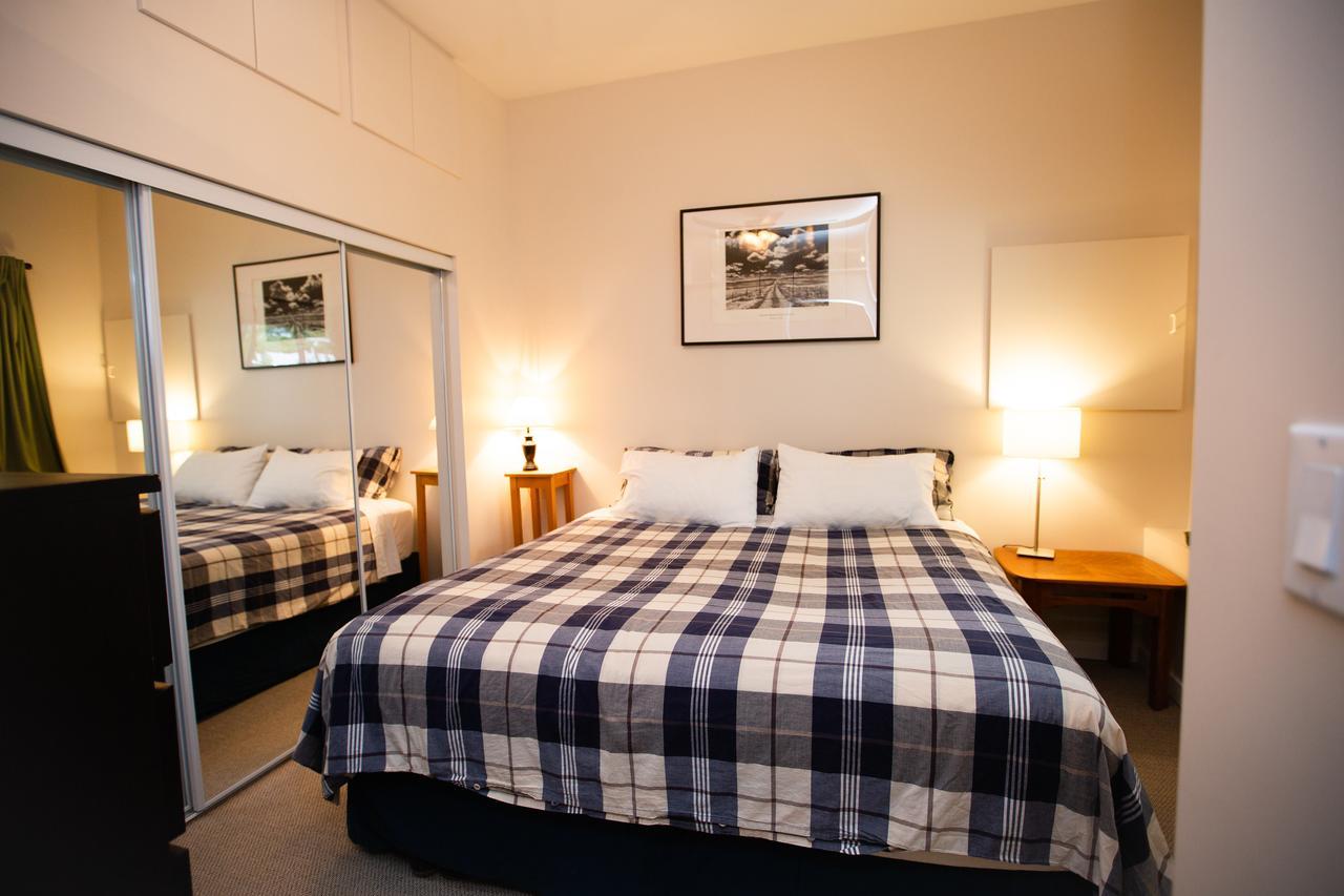 Alpenrose Revelstoke Bed & Breakfast Ngoại thất bức ảnh